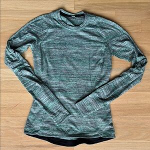 Lululemon Athletica Fitted Green Long Sleeve Shirt